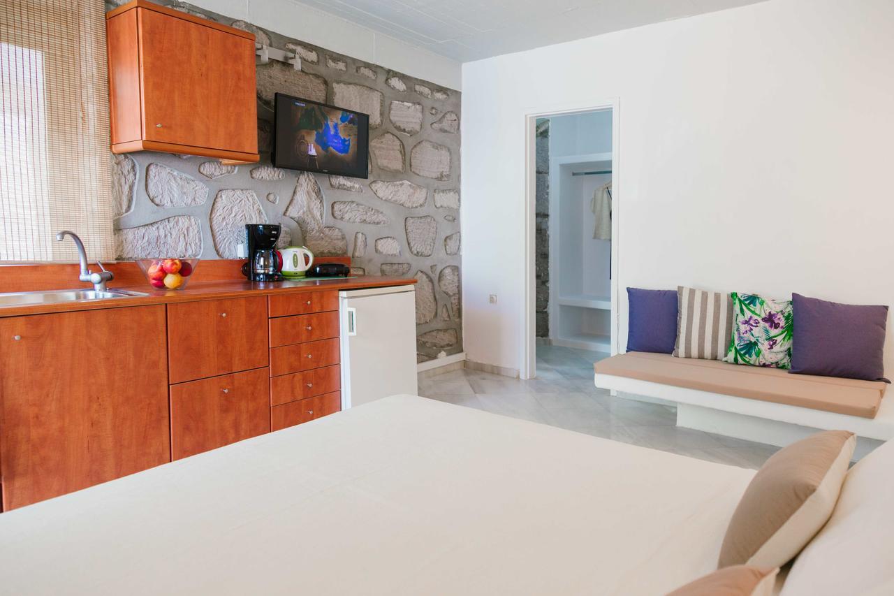 Aparthotel Alkithea à Adámas Extérieur photo