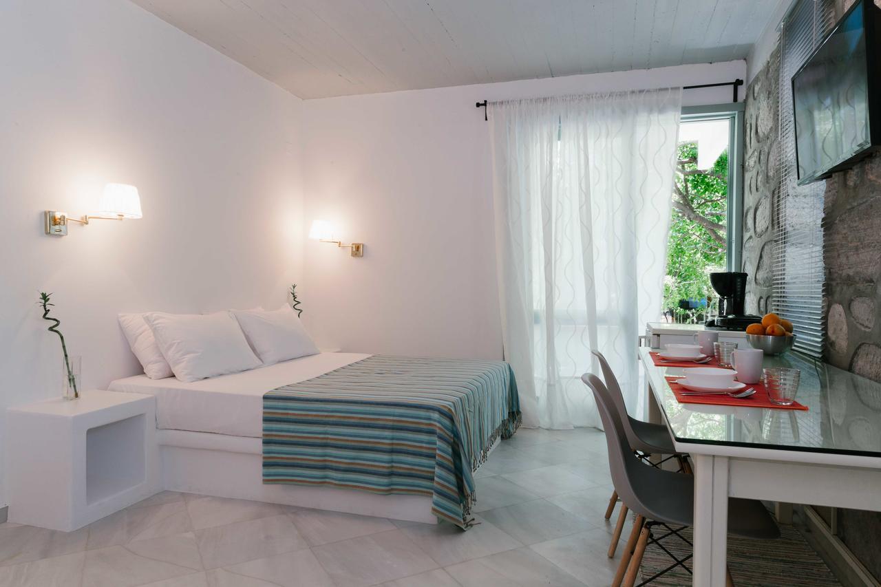 Aparthotel Alkithea à Adámas Extérieur photo