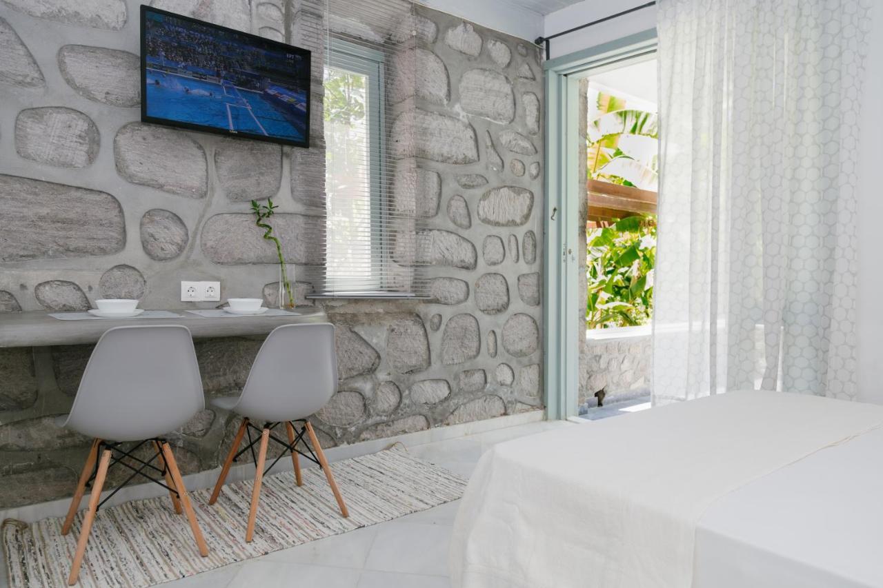 Aparthotel Alkithea à Adámas Extérieur photo